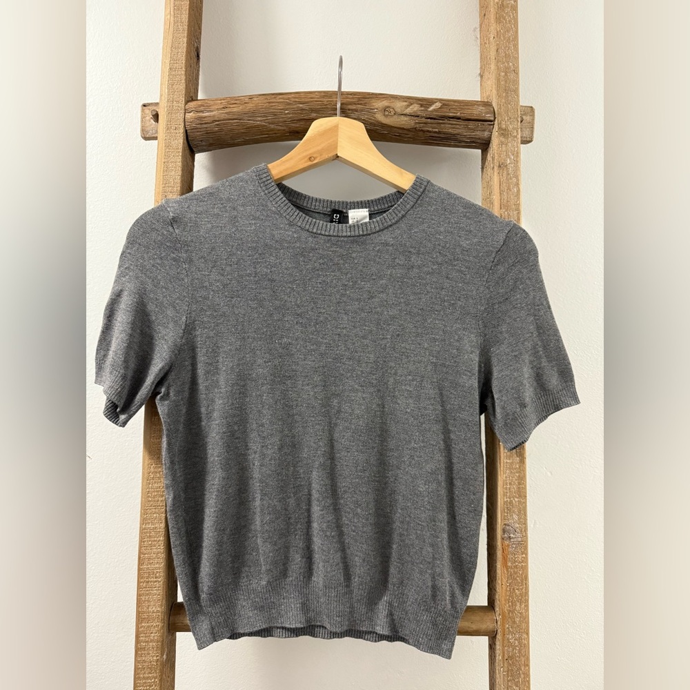 H&M Charcoal Short Sleeve Women's Tee